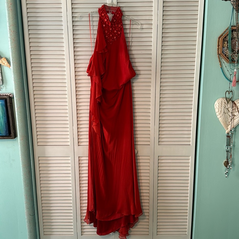 Carmen Marc Valvo Red 100% Silk Embellished Halter Evening Gown